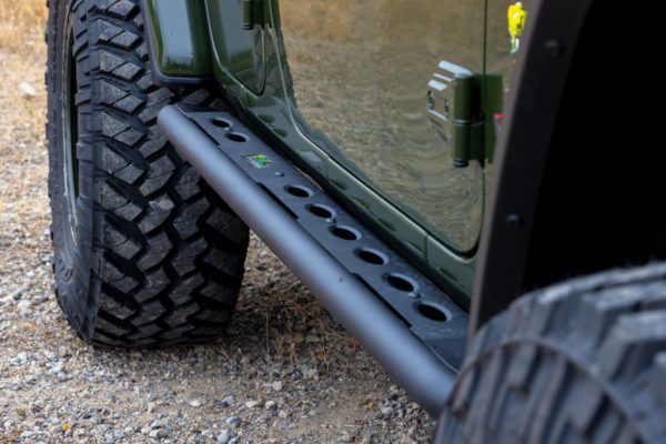 WRANGLER JL RAID SERIES HEAVY DUTY SIDE STEPS (4 Door models only)