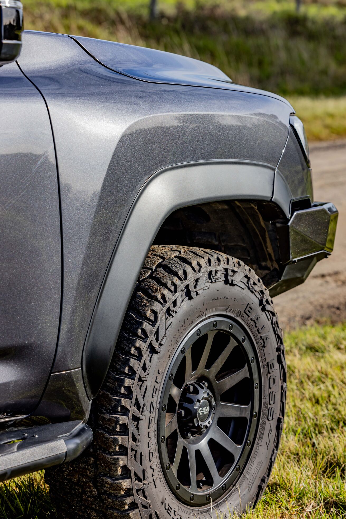 LC300 FENDER FLARE SET